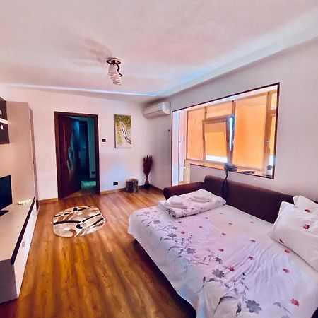 Apartament Sunshine Lejlighed Orşova Eksteriør billede