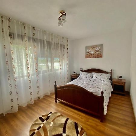 Apartament Sunshine Lejlighed Orşova Eksteriør billede