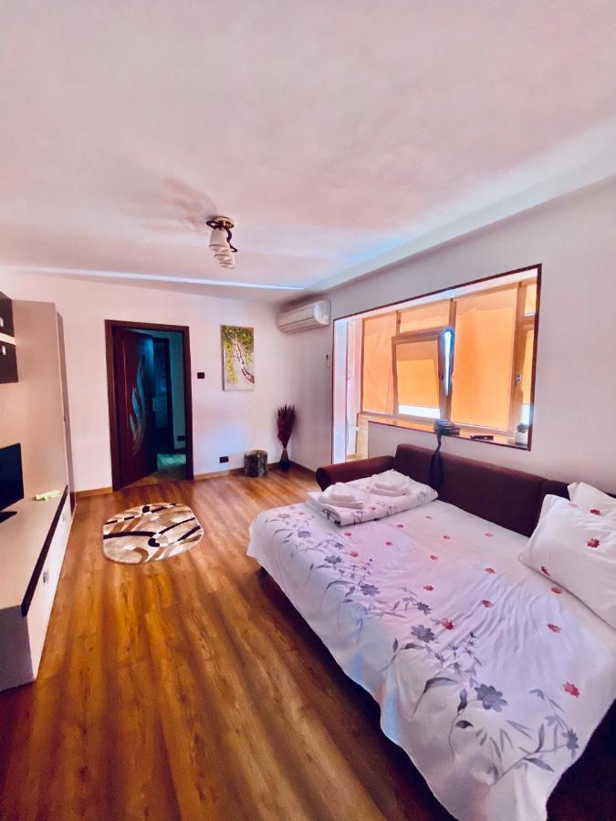 Apartament Sunshine Lejlighed Orşova Eksteriør billede