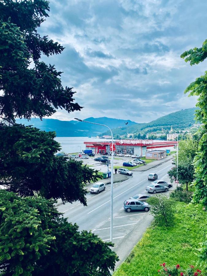 Apartament Sunshine Lejlighed Orşova Eksteriør billede